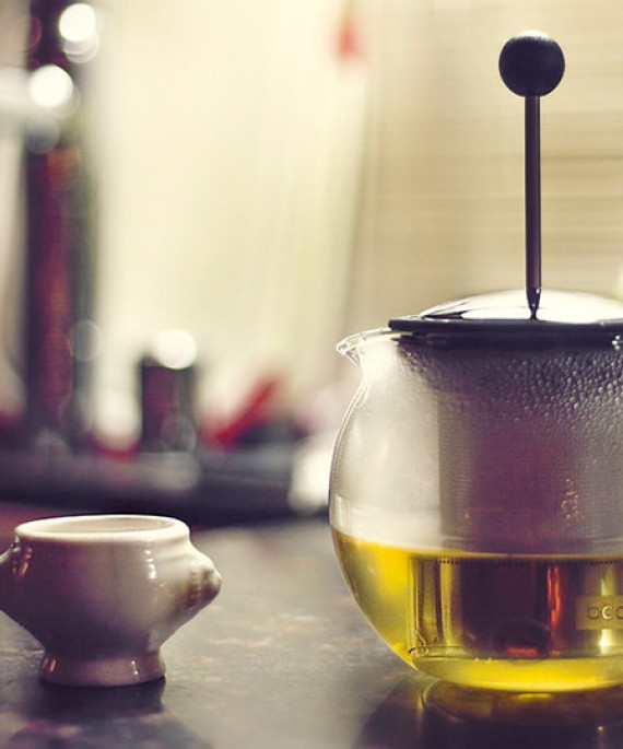 green tea brewing