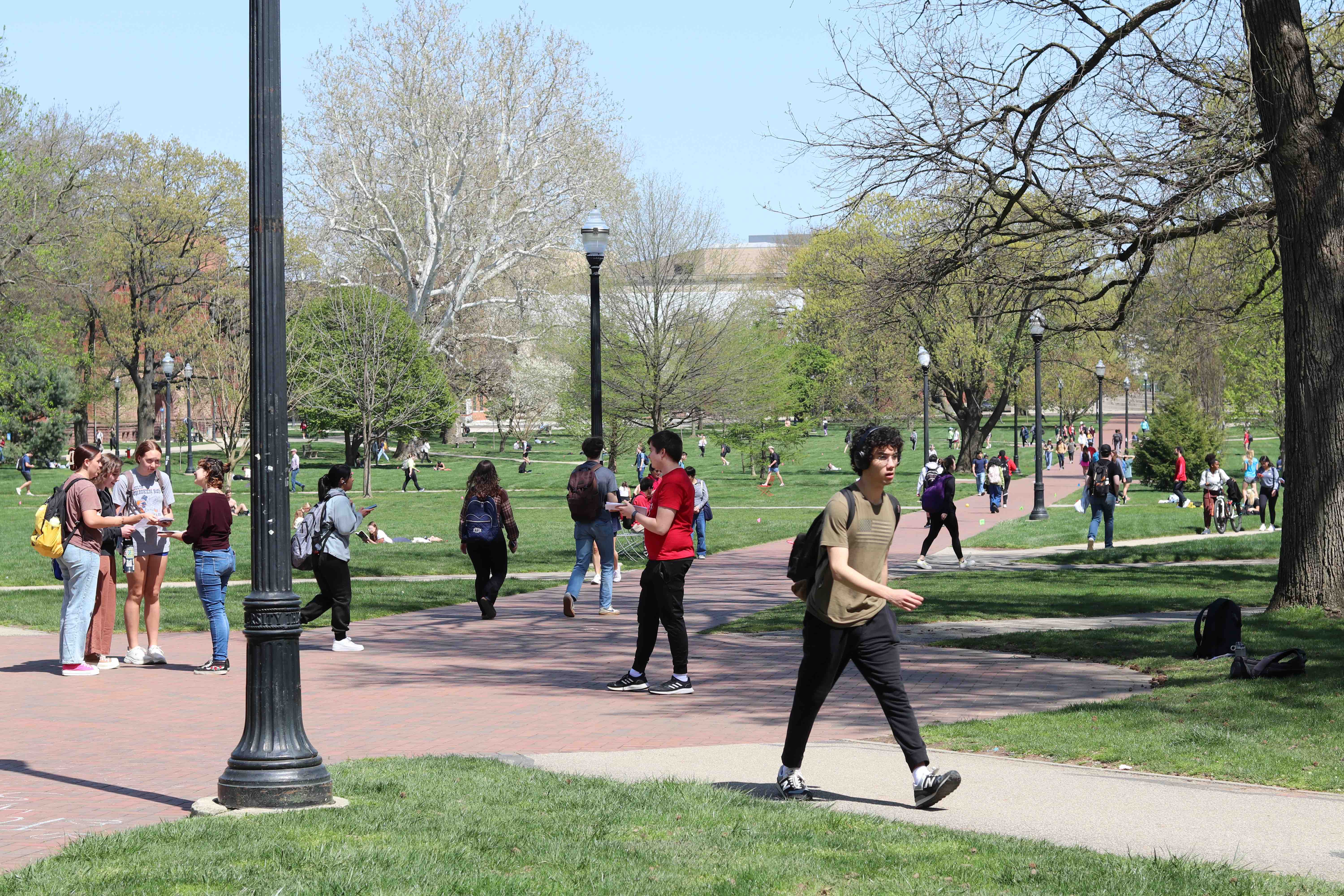 Ohio State students walking through the Oval