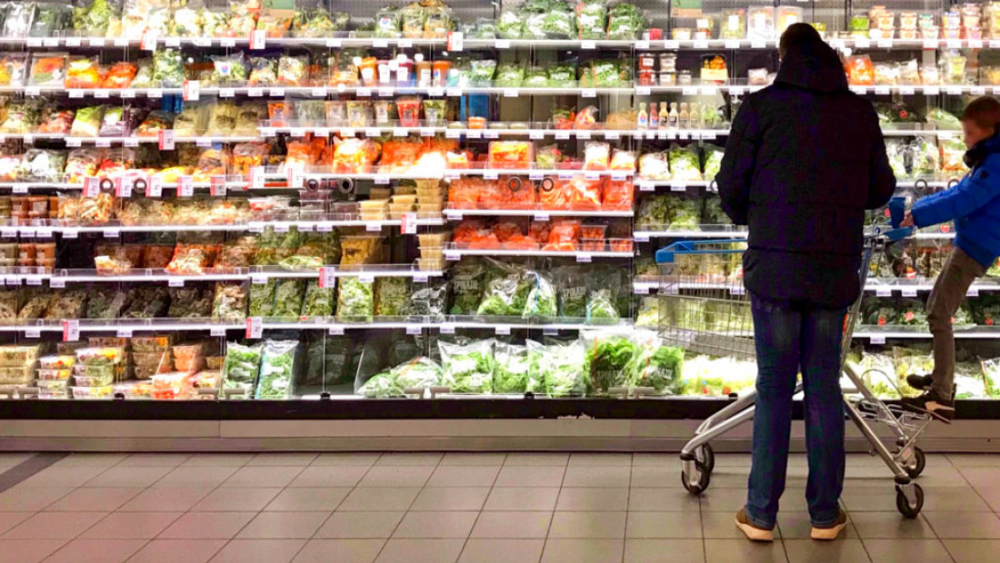 vegetable isle at grocery store