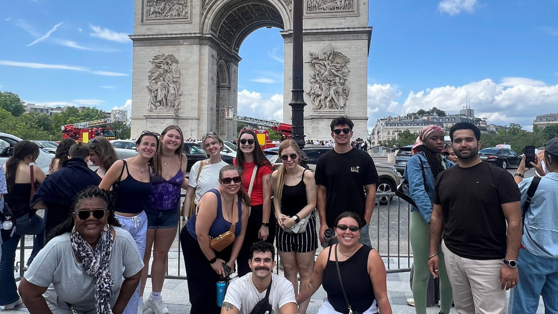 EHE Hospitality Management students in Paris at the Arc de Triomph