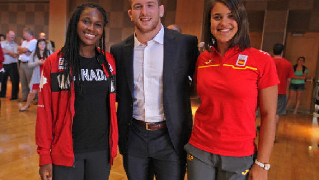 Aina Cid Centelles, Nichelle Prince and Kyle Snyder 