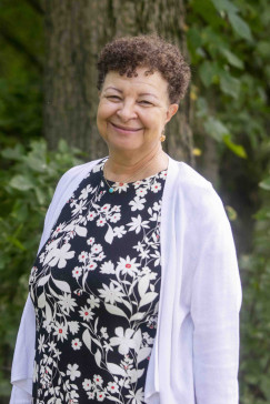 Beverly Vandiver headshot