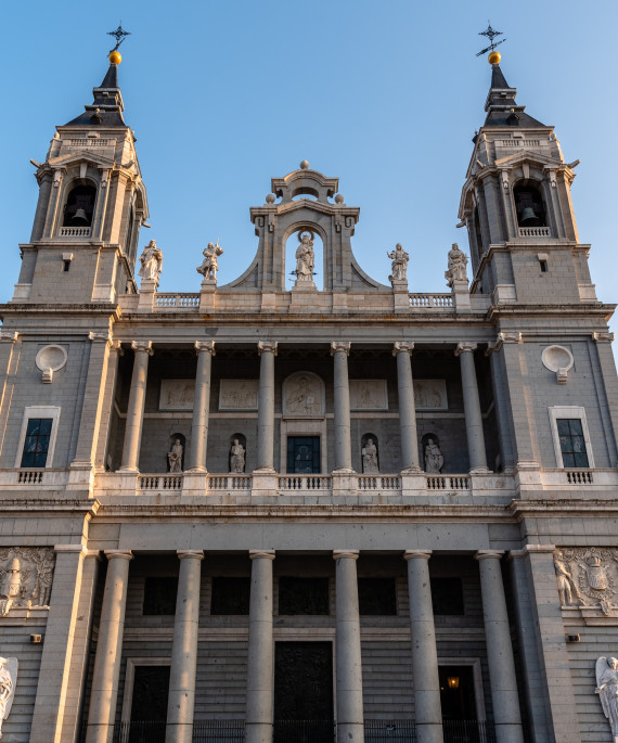 almudena cathedral of madrid