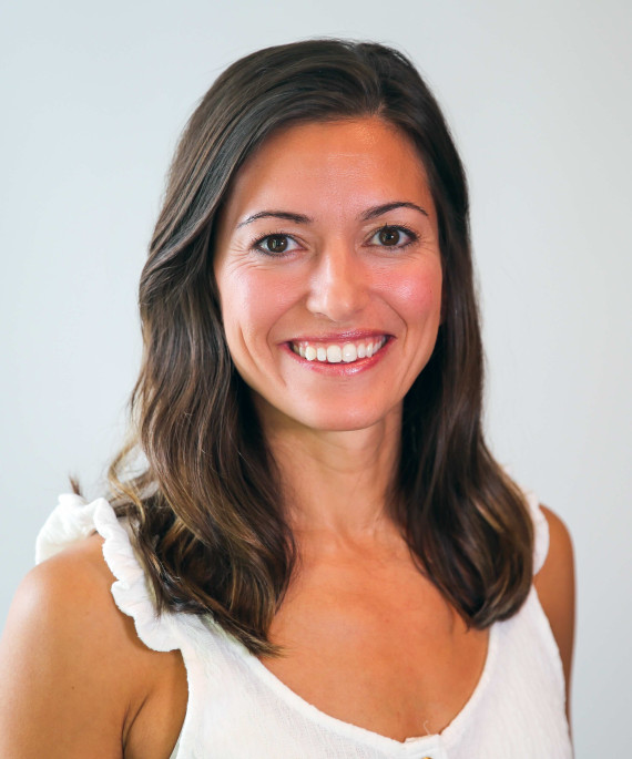 Danielle Miller headshot