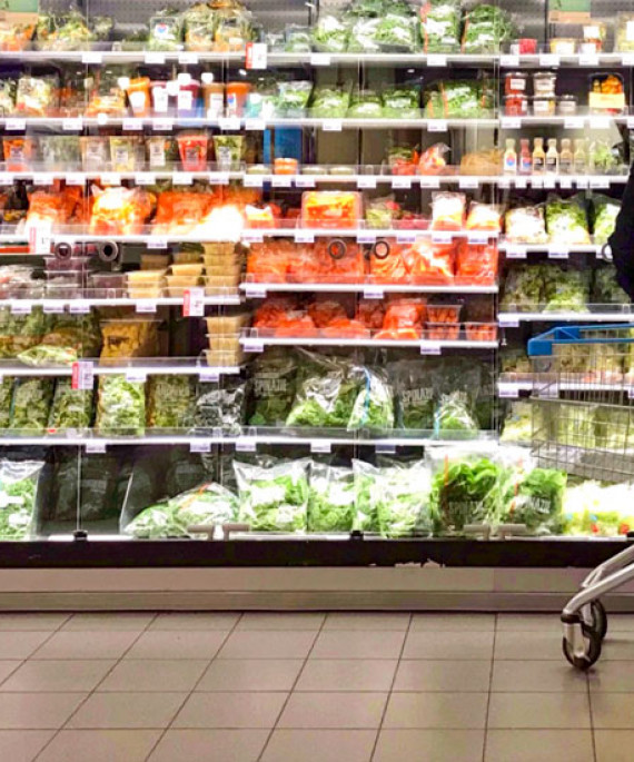 vegetable isle at grocery store