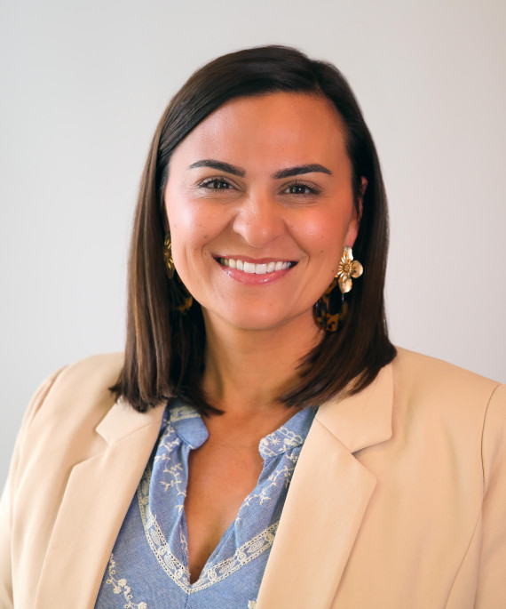 Jackie Hutson headshot