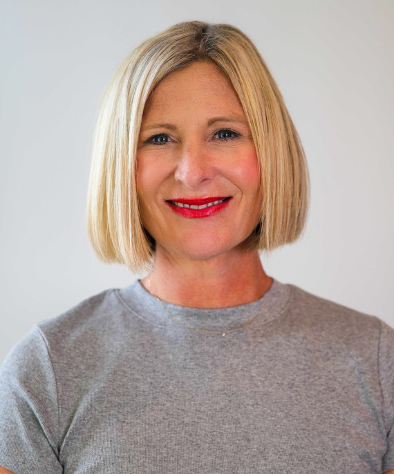 Jill Young headshot