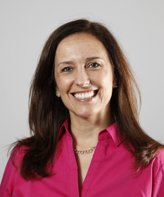 Julie Miller headshot