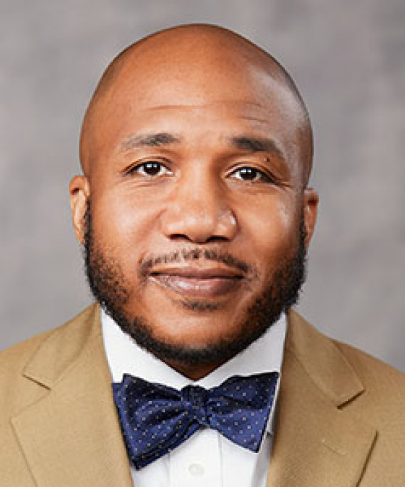 Scott Graves headshot