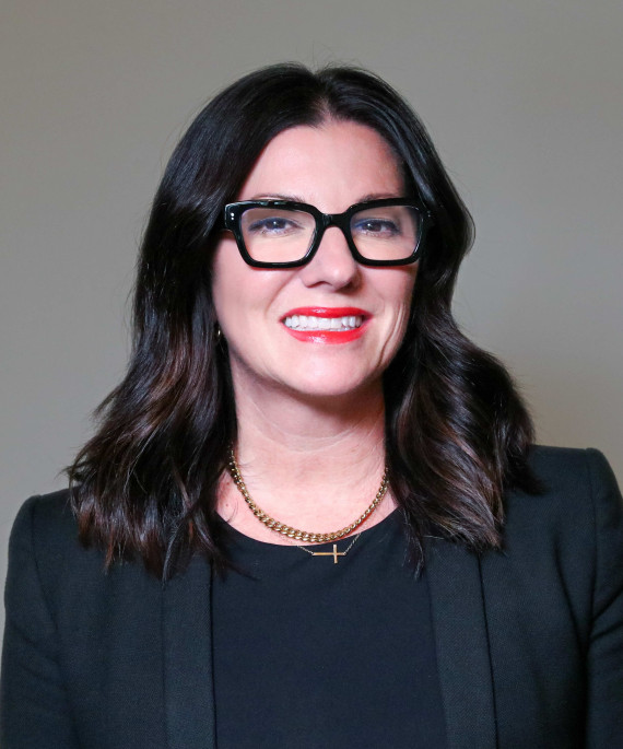 Shannon McBurney headshot