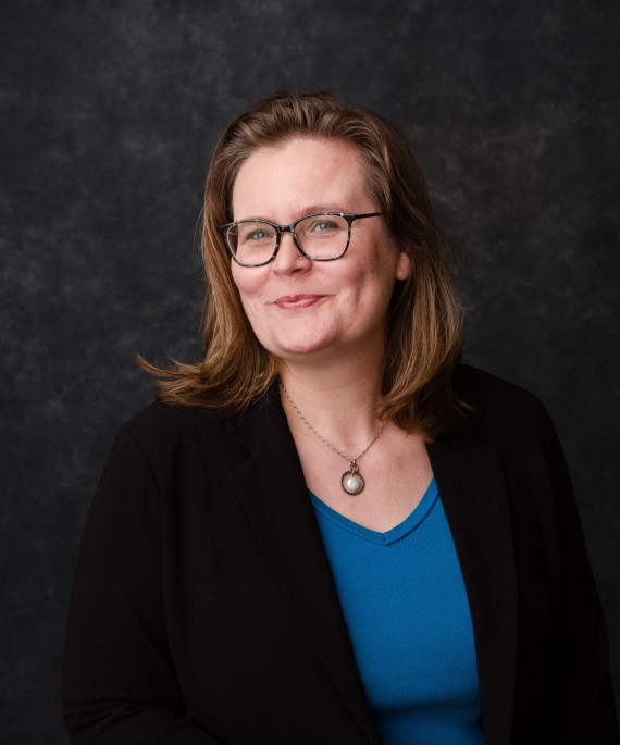 Traci Lepicki headshot
